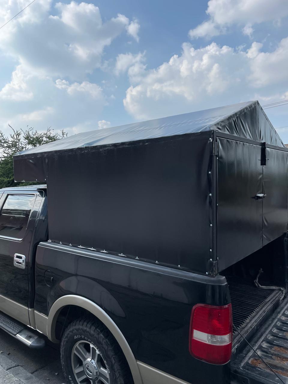 Lonas de Protección - Cubiertas Resistentes para Exteriores